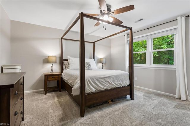 124 Camelot CRES, Yorktown, VA 23693