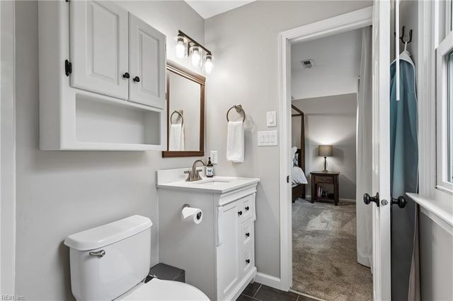124 Camelot CRES, Yorktown, VA 23693