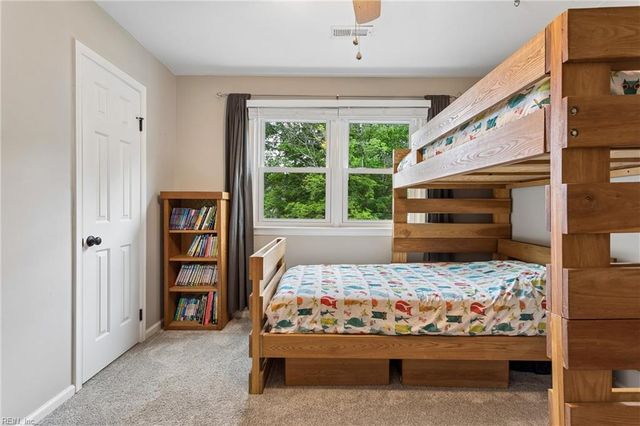 124 Camelot CRES, Yorktown, VA 23693