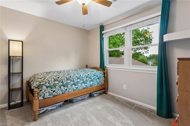 124 Camelot CRES, Yorktown, VA 23693