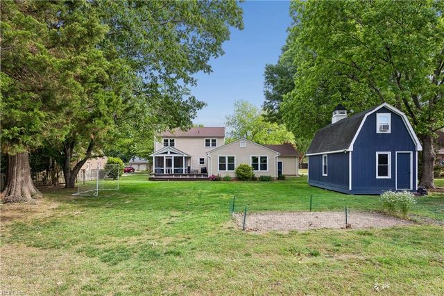 124 Camelot CRES, Yorktown, VA 23693