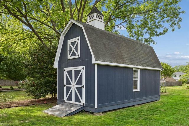 124 Camelot CRES, Yorktown, VA 23693