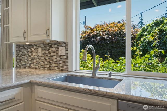 105 161st Street SE, Bothell, WA 98012