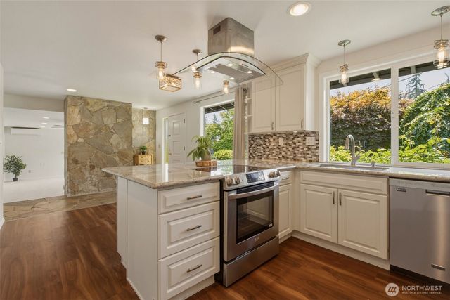 105 161st Street SE, Bothell, WA 98012