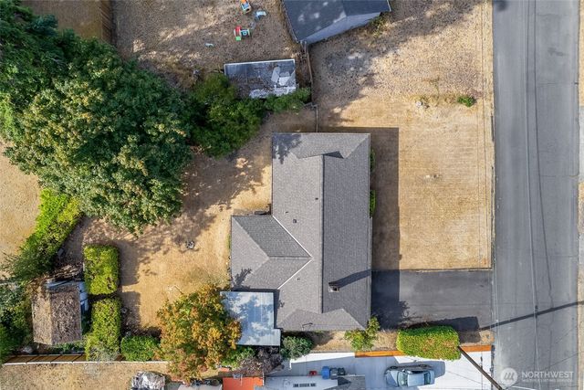 8906 Lenox Avenue SW, Lakewood, WA 98498