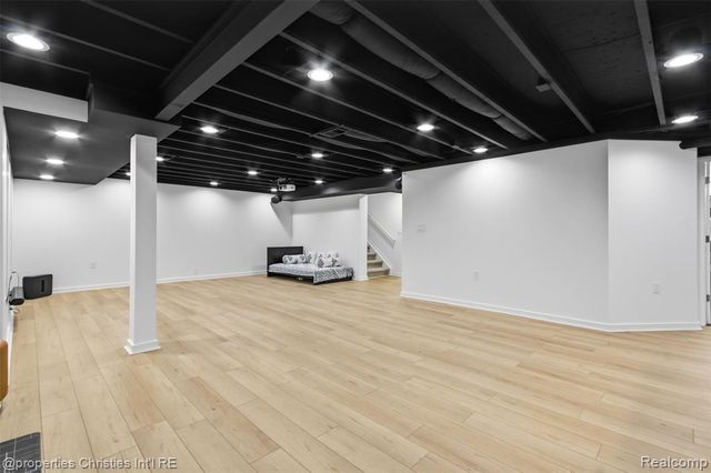 57909 Cider Mill Drive, New Hudson, MI 48165
