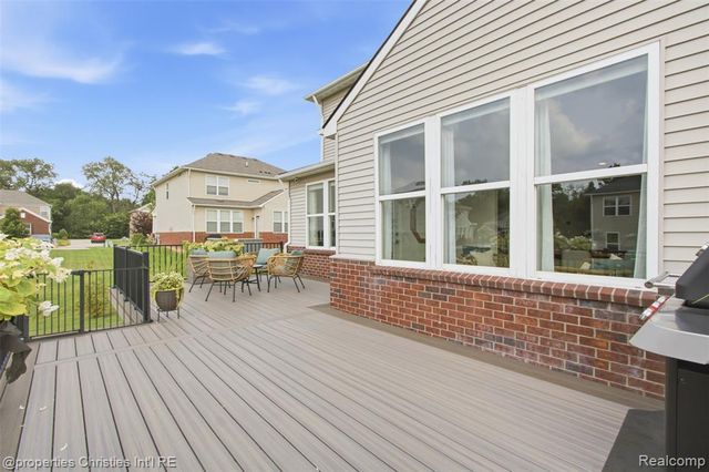 57909 Cider Mill Drive, New Hudson, MI 48165