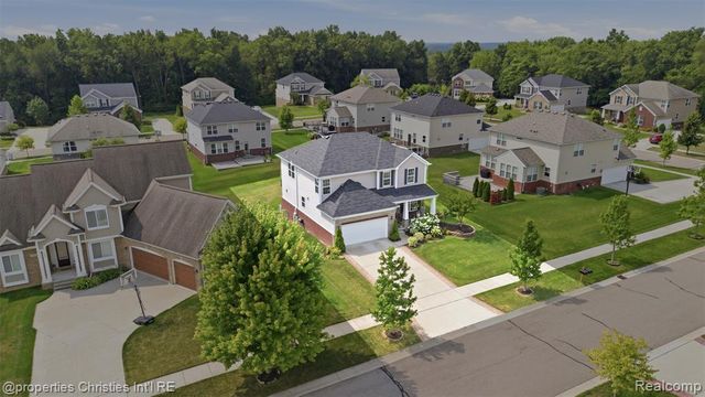 57909 Cider Mill Drive, New Hudson, MI 48165