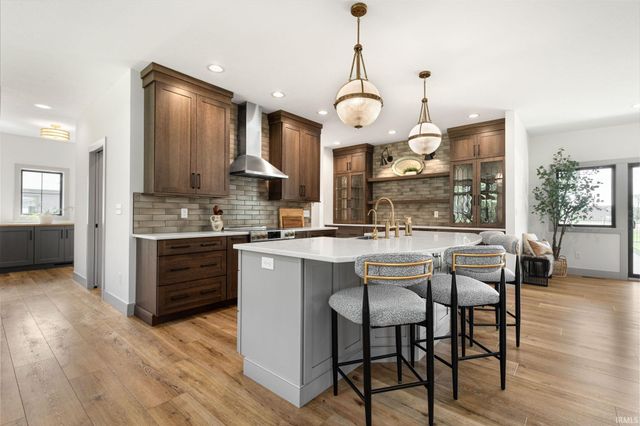 10700 Adams Road, Granger, IN 46530