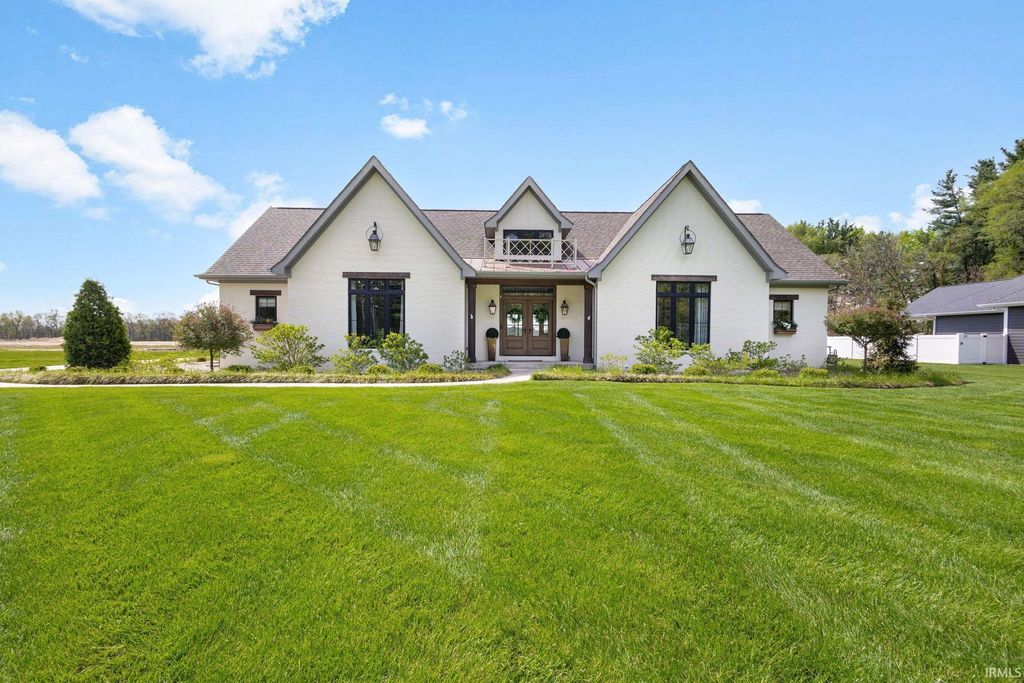 10700 Adams Road, Granger, IN 46530