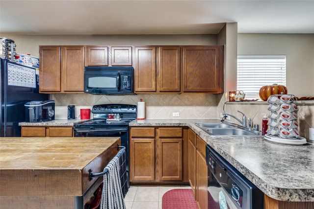 9009 Quarry Ridge Trail, Fort Worth, TX 76244