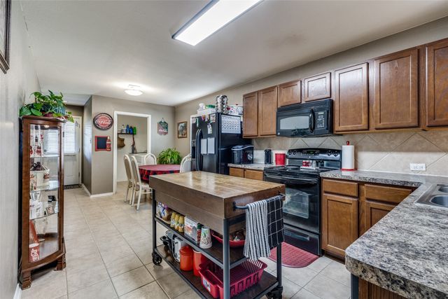 9009 Quarry Ridge Trail, Fort Worth, TX 76244