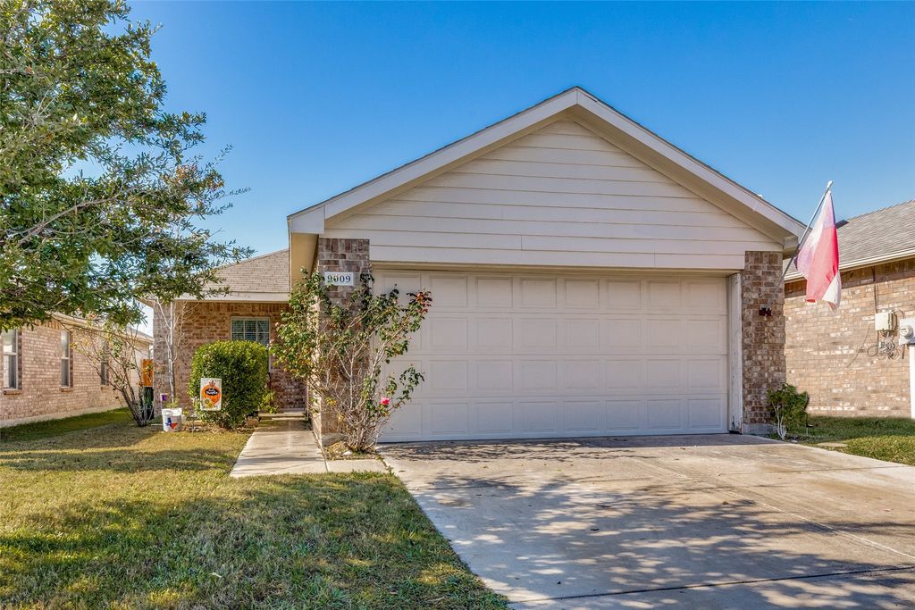 9009 Quarry Ridge Trail, Fort Worth, TX 76244