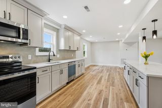 1090 HIGHLAND AVE #, Abington, PA 19001