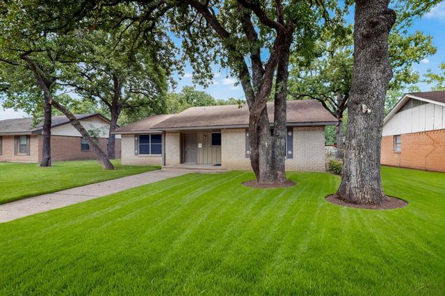 10421 Muskogee Drive, Dallas, TX 75217