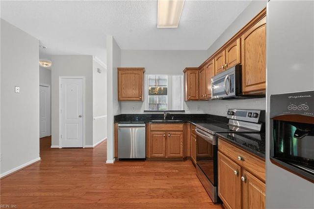 504 Sawgrass LN, Portsmouth, VA 23703