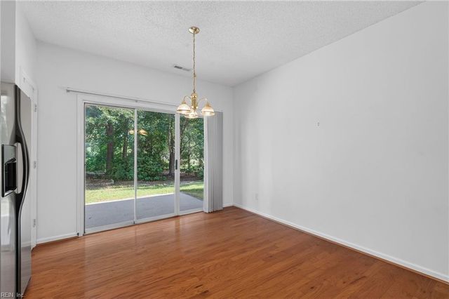 504 Sawgrass LN, Portsmouth, VA 23703