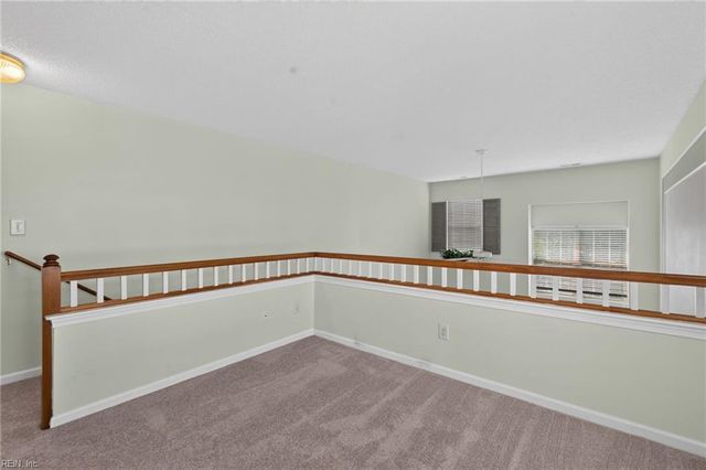 504 Sawgrass LN, Portsmouth, VA 23703