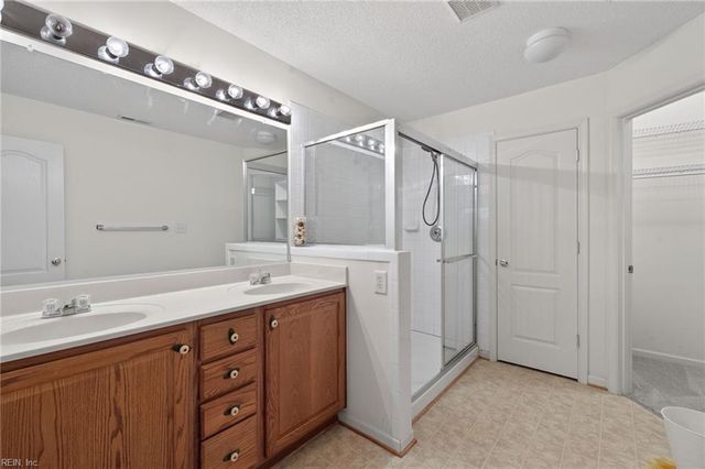 504 Sawgrass LN, Portsmouth, VA 23703