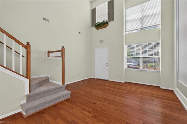 504 Sawgrass LN, Portsmouth, VA 23703