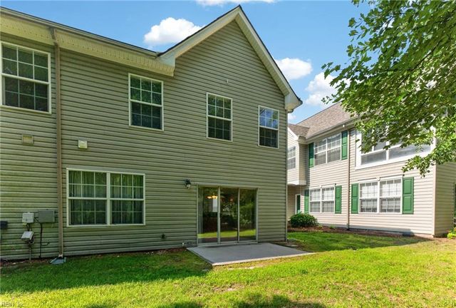 504 Sawgrass LN, Portsmouth, VA 23703