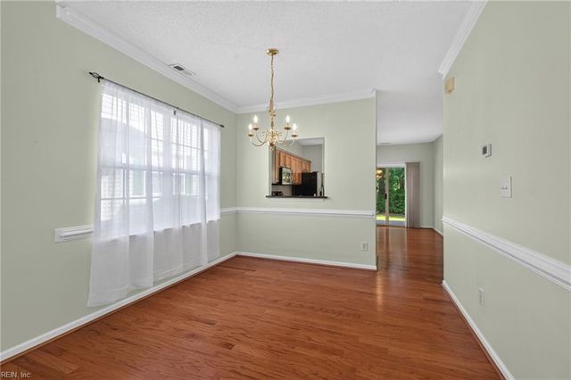 504 Sawgrass LN, Portsmouth, VA 23703