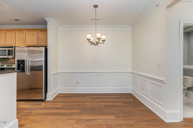 501 Finsbury 207, Durham, NC 27703