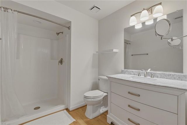 226 Island Cove CT C, Hampton, VA 23669