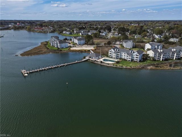 226 Island Cove CT C, Hampton, VA 23669