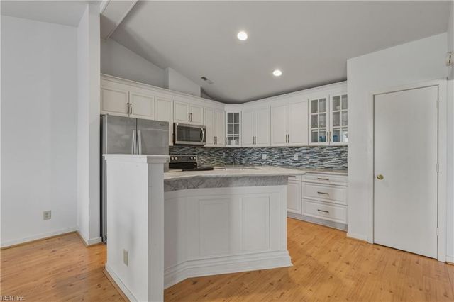 226 Island Cove CT C, Hampton, VA 23669