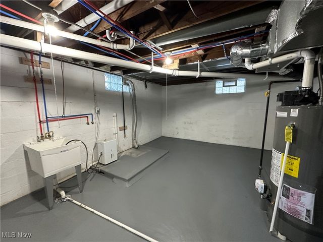 4340 Helena Avenue, Youngstown, OH 44512