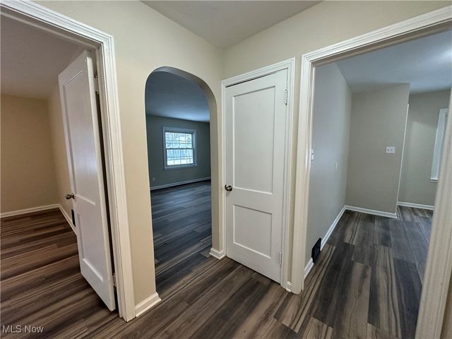 4340 Helena Avenue, Youngstown, OH 44512