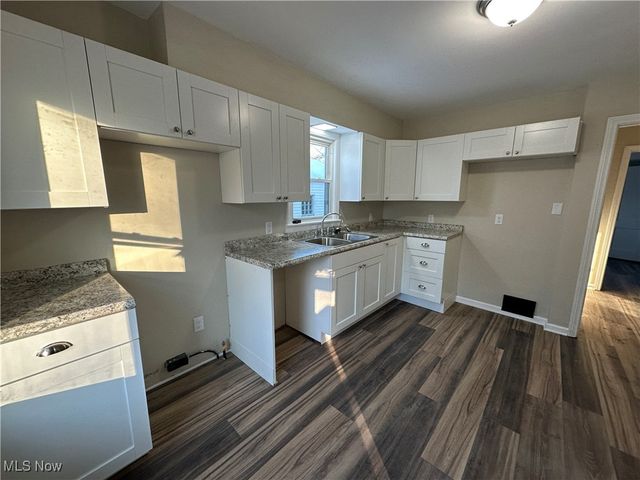 4340 Helena Avenue, Youngstown, OH 44512