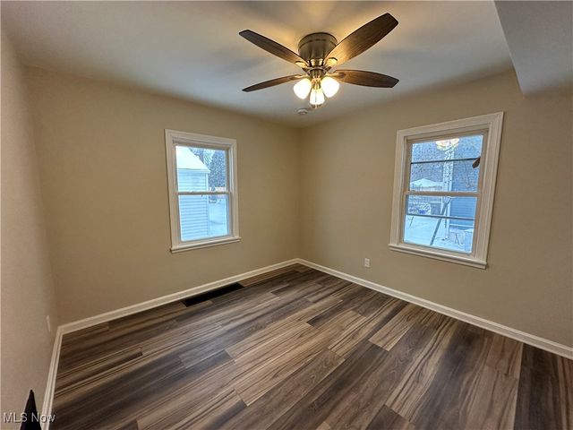 4340 Helena Avenue, Youngstown, OH 44512