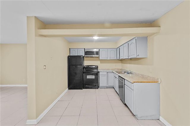 115 Camelot Drive, Atlanta, GA 30349