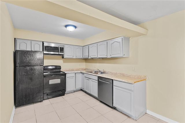 115 Camelot Drive, Atlanta, GA 30349