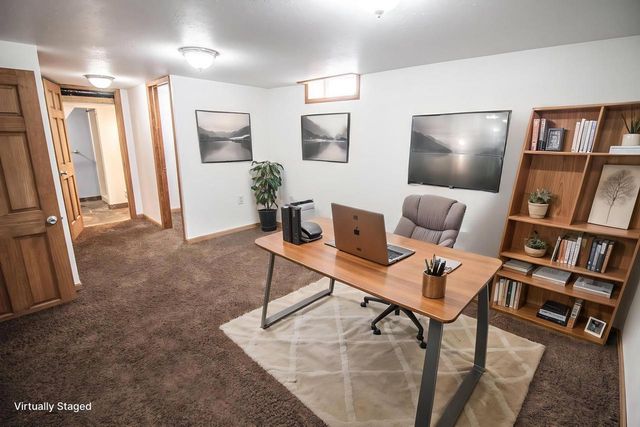 1489 Birch DRIVE, Waukesha, WI 53188