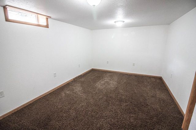 1489 Birch DRIVE, Waukesha, WI 53188