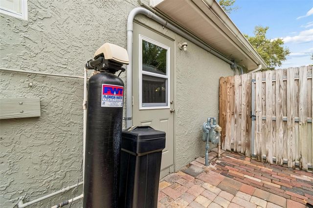 1128 MAINSAIL DRIVE, Tarpon Springs, FL 34689