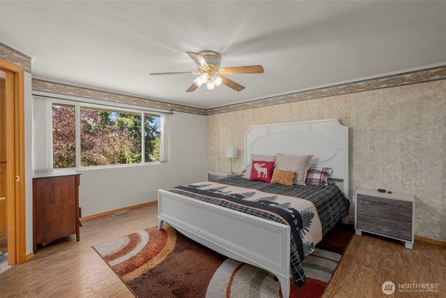 41604 218th Ave SE, Enumclaw, WA 98022