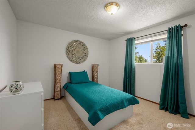41604 218th Ave SE, Enumclaw, WA 98022