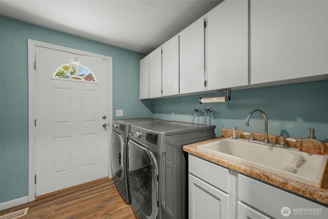 41604 218th Ave SE, Enumclaw, WA 98022