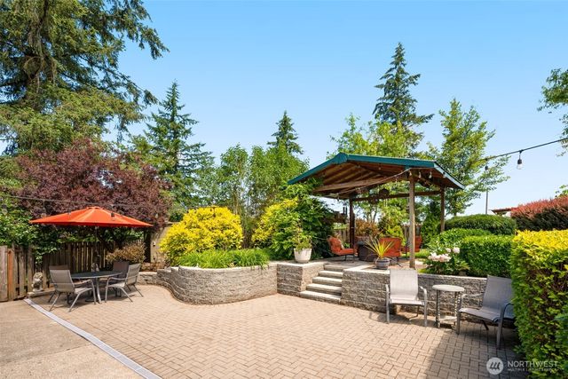 41604 218th Ave SE, Enumclaw, WA 98022