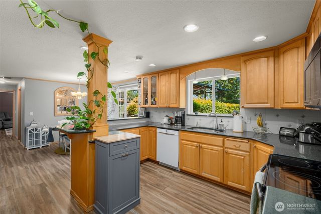 41604 218th Ave SE, Enumclaw, WA 98022