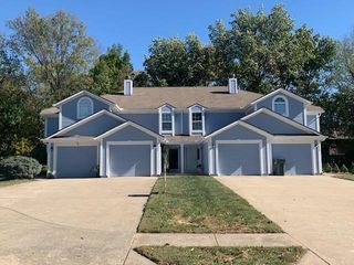 5664 NW PLANTATION Drive, Lee's Summit, MO 64064