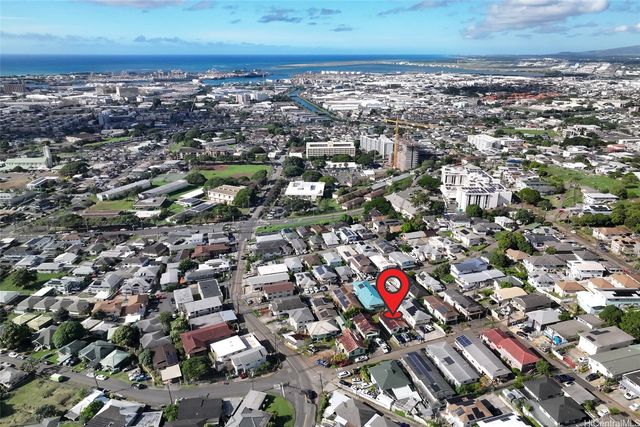911 Luka Street, Honolulu, HI 96817