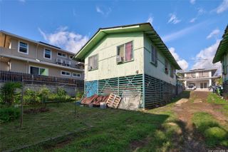 911 Luka Street, Honolulu, HI 96817