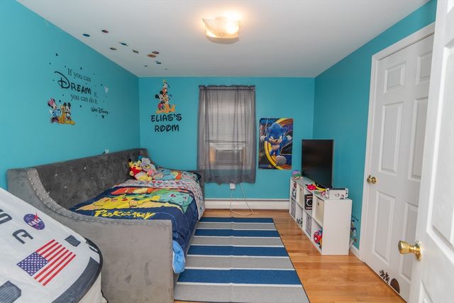 109 Fordson Ave, Cranston, RI 02910