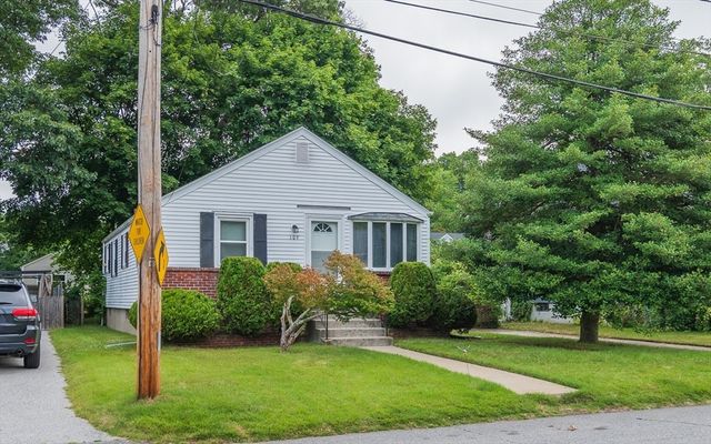 109 Fordson Ave, Cranston, RI 02910