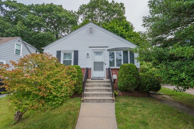 109 Fordson Ave, Cranston, RI 02910